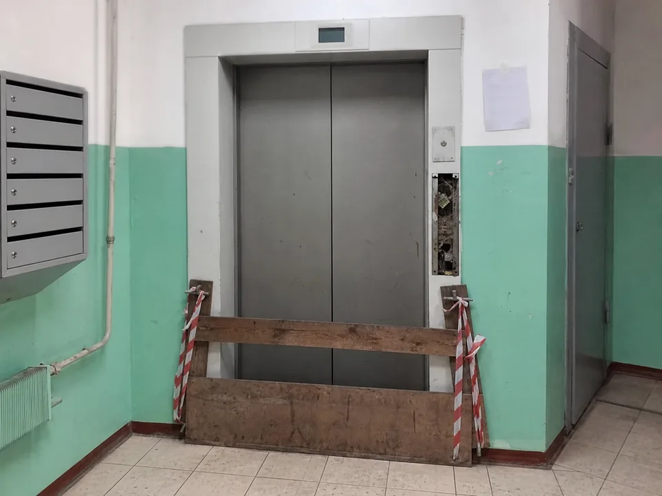 В нашем доме отключили горячую воду без предупреждения — Норильск