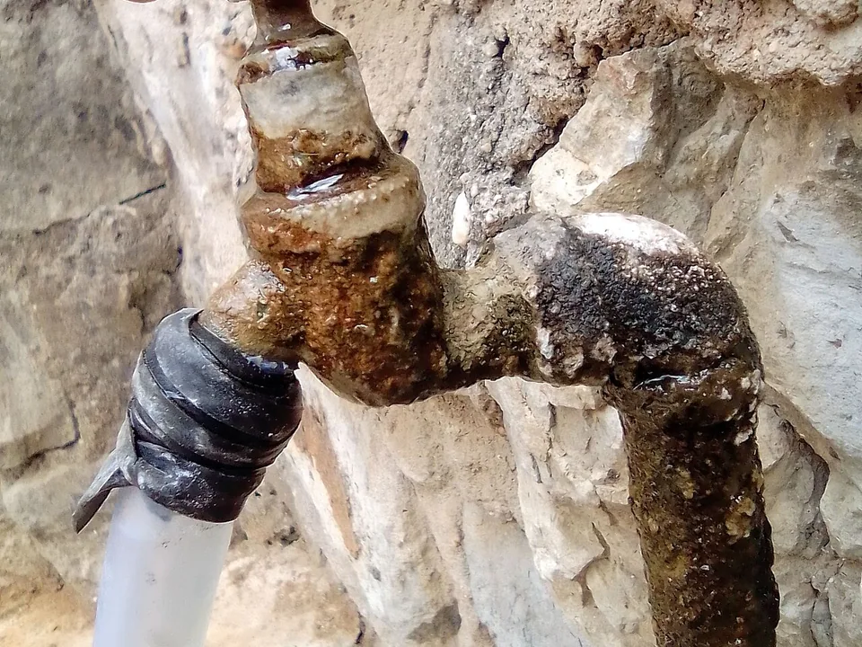 Из крана идёт ржавая вода — Казань